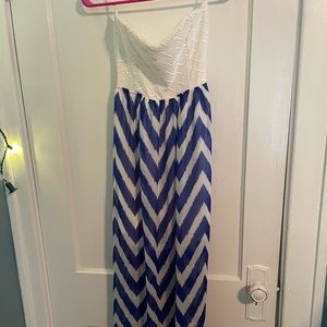 Chevron strapless maxi dress.